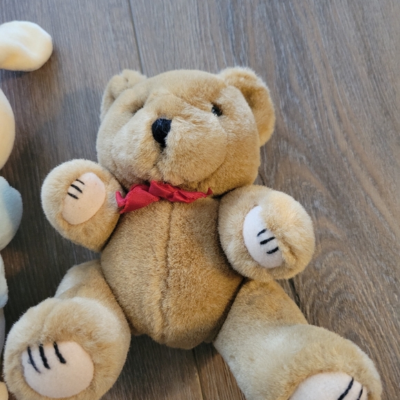 Bundle Barely Used Small Stuffed Animals - Clifford,  Rabbit, Bears - Picture 7 of 7